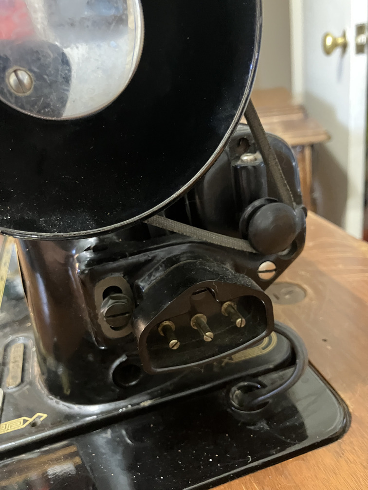 Motor and handwheel